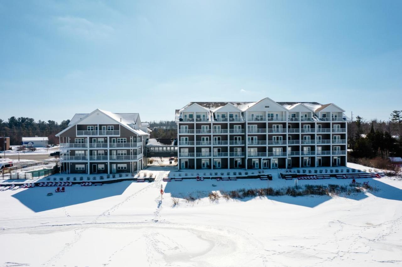 Cherry Tree Inn & Suites Traverse City Ngoại thất bức ảnh