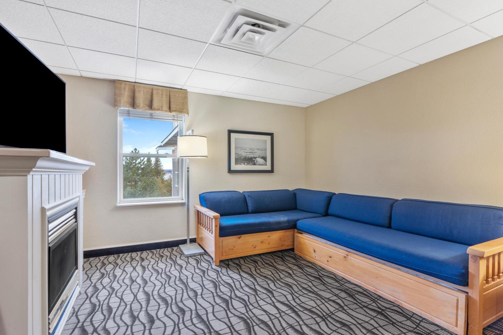 Cherry Tree Inn & Suites Traverse City Ngoại thất bức ảnh