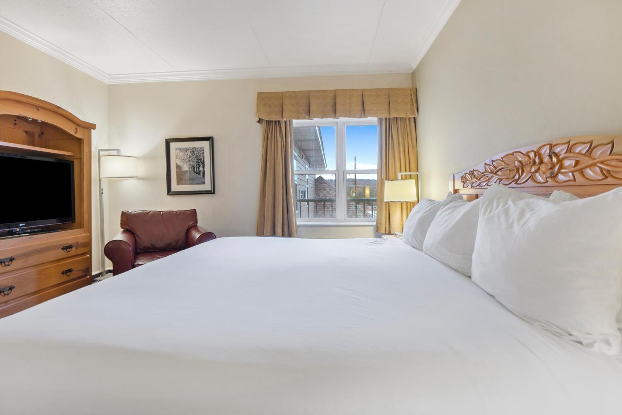 Cherry Tree Inn & Suites Traverse City Ngoại thất bức ảnh