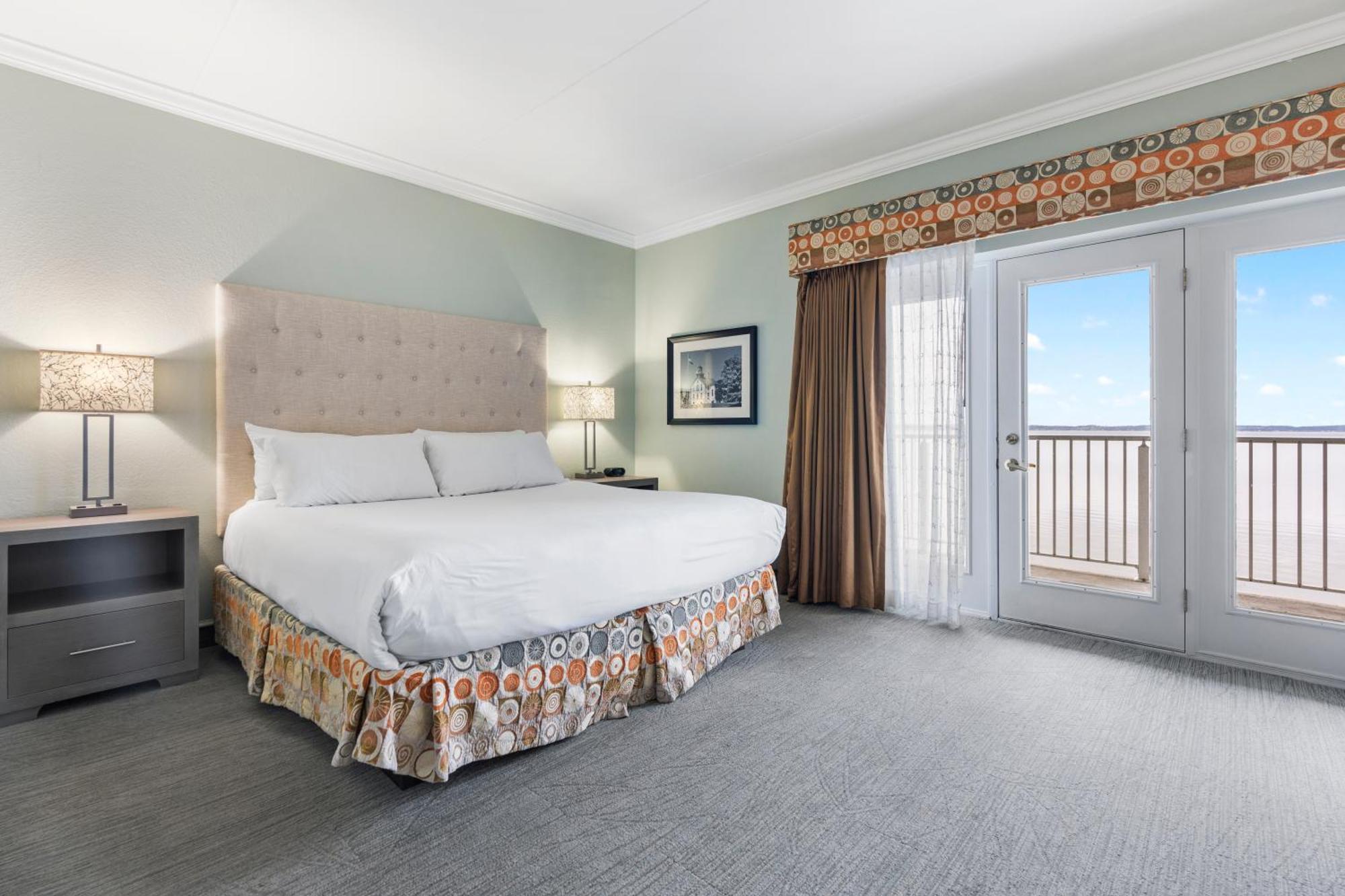 Cherry Tree Inn & Suites Traverse City Ngoại thất bức ảnh